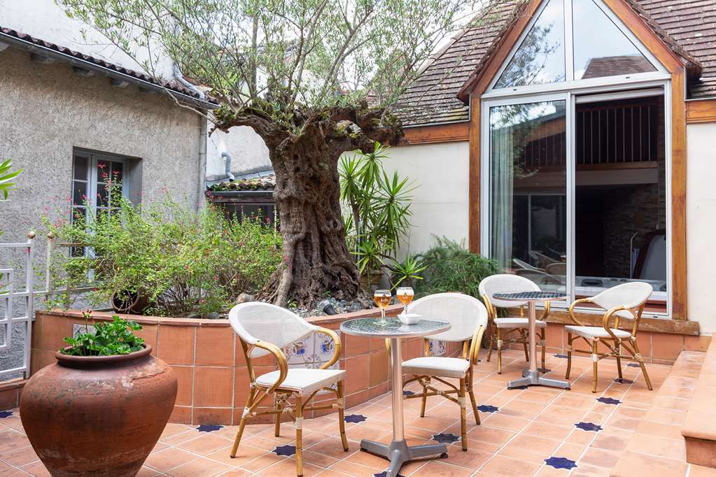 The Originals City, Hotel La Reine Jeanne, Orthez Servis gambar